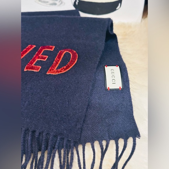 ๐ GUCCI LOVED Sequence SCARF Unisex 100% Polyester - Picture 4 of 10